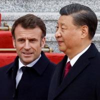Xi Jinping goes to Macron