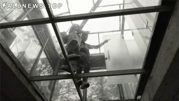 Китай. Туалеты с прозрачными стенами. ALLNEWS.TOP